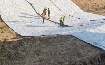 人工湖膨润土防水毯